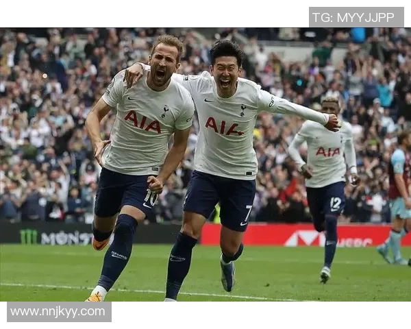 图库曼圣马丁与纽维尔老男孩的激烈对决引发球迷热议与期待