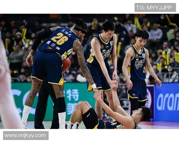 2018年11月20日四川对阵广东精彩比赛录像回放与精彩瞬间分析