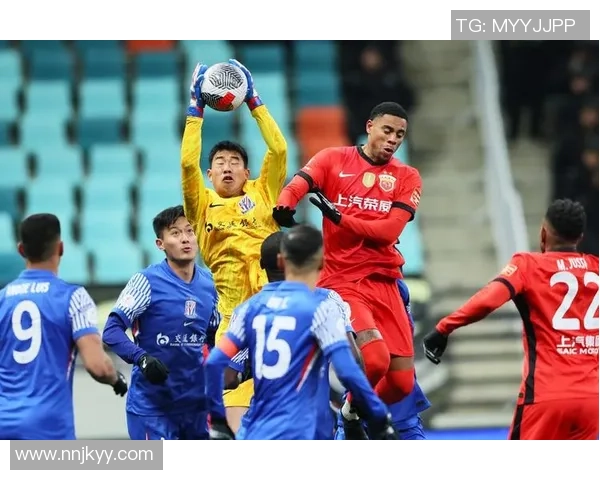 蔚山现代太阳神与高阳猎户座的激烈对决展现足球魅力与团队精神 蔚山现代太阳神与高阳猎户座的激烈对决展现足球魅力与团队精神